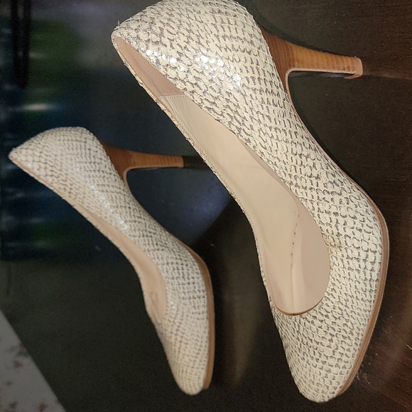Nike Air Cole Haan Cream Faux Reptile Skin Wooden Bottom Heels Size 9.5B - Picture 6 of 8
